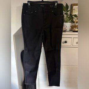 Black Skinny Jeans for Women - Classic Everyday Stretch